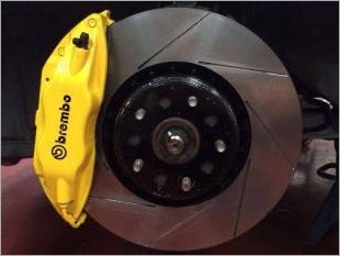 https://www.mycarforum.com/uploads/sgcarstore/data/2/Brembo_Brake_Kit_Yellow_Installed_On_Toyota_Estima_1  edit_1.jpg